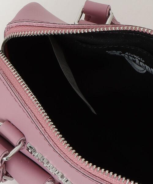 Dr. Martens(ドクターマーチン)の「Dr. Martens/ドクターマーチン ミニ トップ ハンドル バッグ 42497650(ハンドバッグ・メンズ・ピンク・FREE)」の14枚目の写真