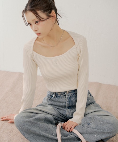 Chico(チコ)の「【2サイズ展開】ラインストーンロゴワイドデニムパンツ(デニムパンツ・レディース・ブルー系その他6/ネイビー/ブルー系その他・MEDIUM/SMALL)」の4枚目の写真