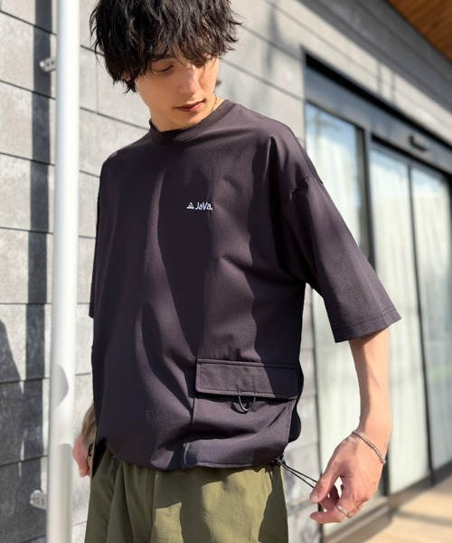 Java(ジャバ)の「【接触冷感・吸水速乾機能付き】《JaVaジャバコラボ》便利なBIGポケット&裾ドローコード付き!高機能マイクロメッシュTシャツ(Tシャツ/カットソー・メンズ・ベージュ/ブラック/グレー・LARGE/MEDIUM/SMALL)」の14枚目の写真