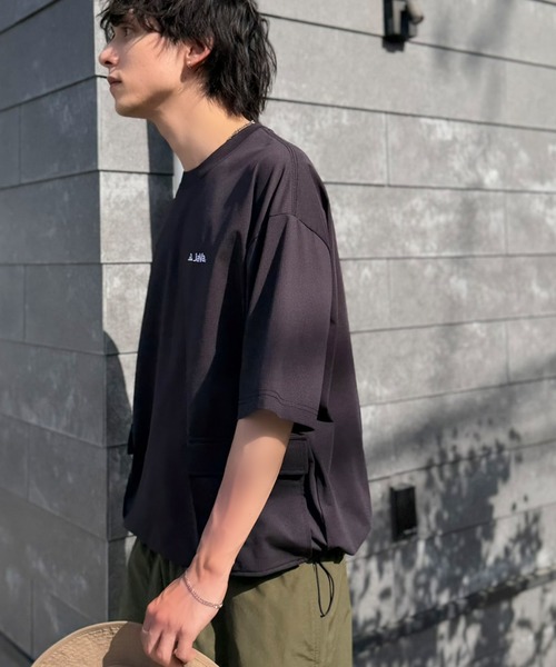 Java(ジャバ)の「【接触冷感・吸水速乾機能付き】《JaVaジャバコラボ》便利なBIGポケット&裾ドローコード付き!高機能マイクロメッシュTシャツ(Tシャツ/カットソー・メンズ・ベージュ/ブラック/グレー・LARGE/MEDIUM/SMALL)」の6枚目の写真