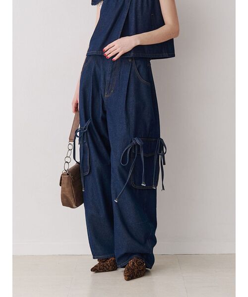 jouetie（ジュエティ）の「ルーズポケットリボンデニム【セットアップ対応】（デニムパンツ・レディース・ブルー/ブラック/インディゴブルー・MEDIUM）」の2枚目の写真