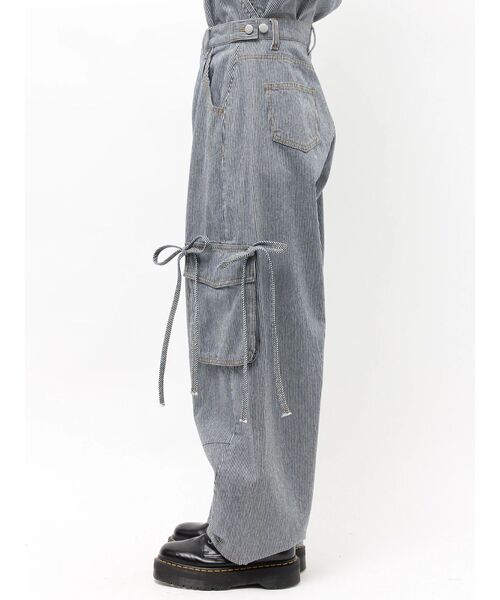 jouetie（ジュエティ）の「ルーズポケットリボンデニム【セットアップ対応】（デニムパンツ・レディース・ブルー/ブラック/インディゴブルー・MEDIUM）」の16枚目の写真