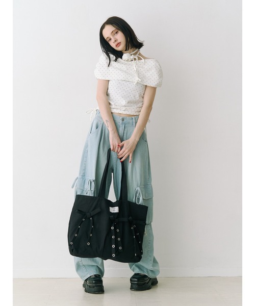 jouetie(ジュエティ)の「ルーズポケットリボンデニム【セットアップ対応】(デニムパンツ・レディース・ブルー/ブラック/インディゴブルー・MEDIUM)」の16枚目の写真