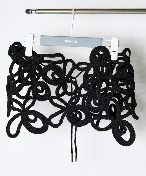 RUMCHE(ラムシェ)の「Flower Bond Yarn Belt / フラワーボンドヤーンベルト(ベルト・レディース・ブラック/ベージュ・FREE)」の2枚目の写真
