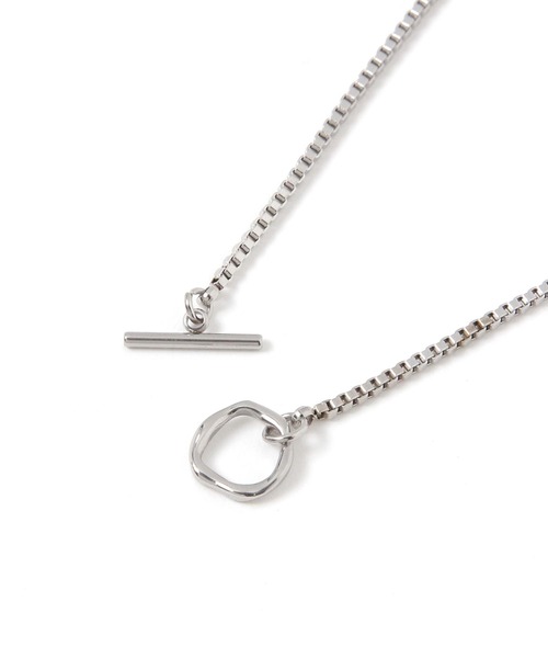 LEPSIM（レプシィム）の「《オフィスライン》ステンレス華奢マンテルネックレス　647853（ネックレス・レディース・ゴールド/シルバー・ONE SIZE）」の4枚目の写真