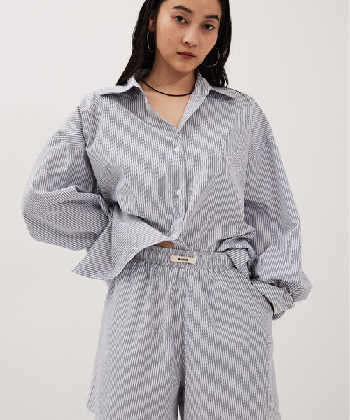 HANNE(アン)の「ストライプシャツセットアップ(シャツ/ブラウス・レディース・ブルー/ネイビー・FREE)」の2枚目の写真