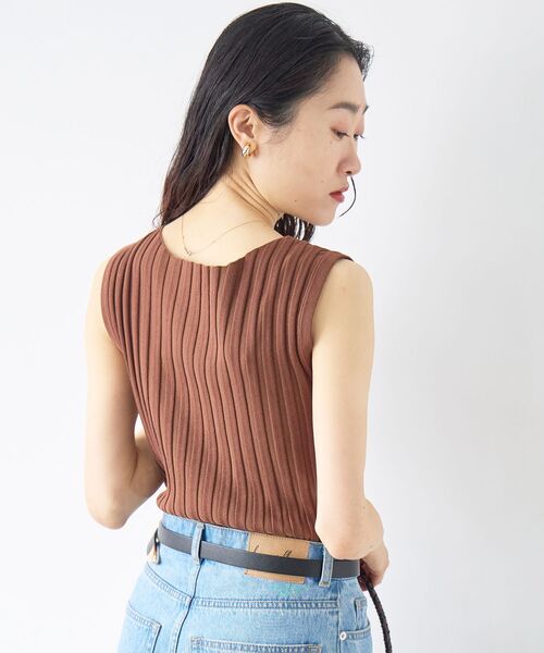 le.coeur blanc(ルクールブラン)の「ボートネックノースリリブニット(ニット/セーター・レディース・ブラウン/オフホワイト/オレンジ/ブラック/グレイッシュベージュ・38)」の10枚目の写真