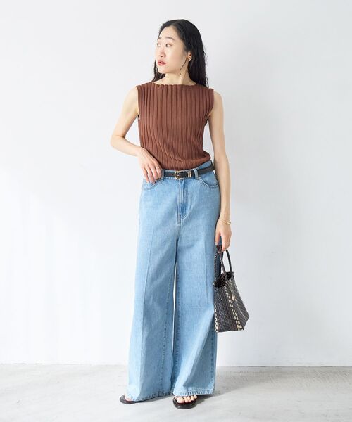 le.coeur blanc(ルクールブラン)の「ボートネックノースリリブニット(ニット/セーター・レディース・ブラウン/オフホワイト/オレンジ/ブラック/グレイッシュベージュ・38)」の16枚目の写真