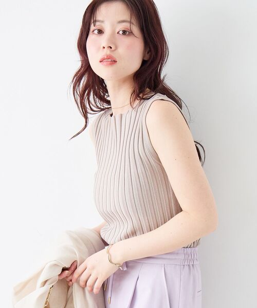 le.coeur blanc(ルクールブラン)の「ボートネックノースリリブニット(ニット/セーター・レディース・ブラウン/オフホワイト/オレンジ/ブラック/グレイッシュベージュ・38)」の21枚目の写真