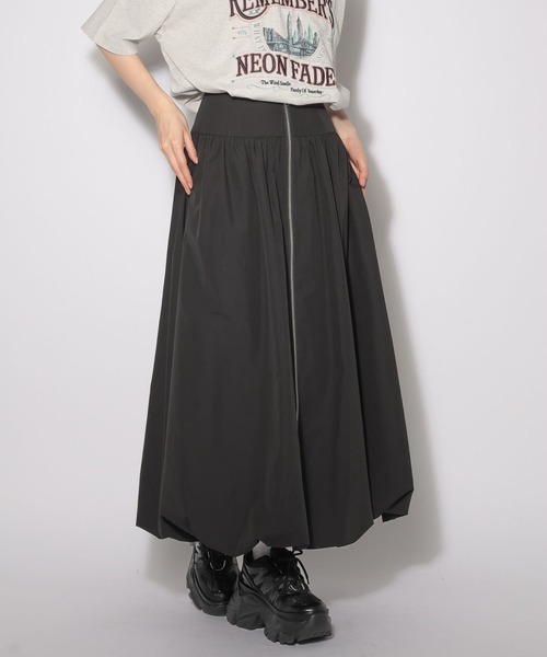 PAGEBOY（ページボーイ）の「ZIPバルーンロングスカート（スカート・レディース・ブラック/チャコールグレー・FREE）」の3枚目の写真