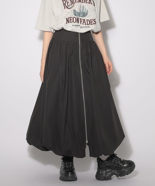 PAGEBOY（ページボーイ）の「ZIPバルーンロングスカート（スカート・レディース・ブラック/チャコールグレー・FREE）」の4枚目の写真