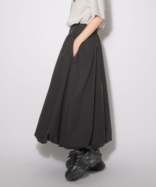 PAGEBOY（ページボーイ）の「ZIPバルーンロングスカート（スカート・レディース・ブラック/チャコールグレー・FREE）」の5枚目の写真