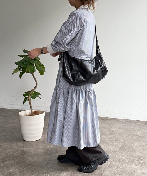 PENNEYS（ぺニーズ）の「【PENNEYS】ティアードシャツワンピース（ワンピース・レディース・サックスブルー/ベージュ/イエロー/チャコールグレー・FREE）」の6枚目の写真