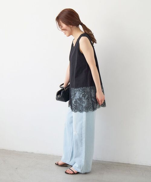 le.coeur blanc（ルクールブラン）の「裾レースタンク（タンクトップ・レディース・オフホワイト/ブラック・38）」の5枚目の写真