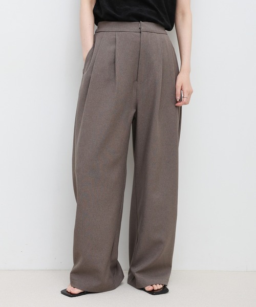 select MOCA(セレクトモカ)の「リネンタッチタックワイドパンツ【セットアップ対応可】(スラックス・レディース・ベージュ/ブラウン/ブラック・LARGE/MEDIUM)」の3枚目の写真