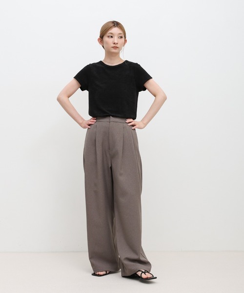 select MOCA(セレクトモカ)の「リネンタッチタックワイドパンツ【セットアップ対応可】(スラックス・レディース・ベージュ/ブラウン/ブラック・LARGE/MEDIUM)」の4枚目の写真