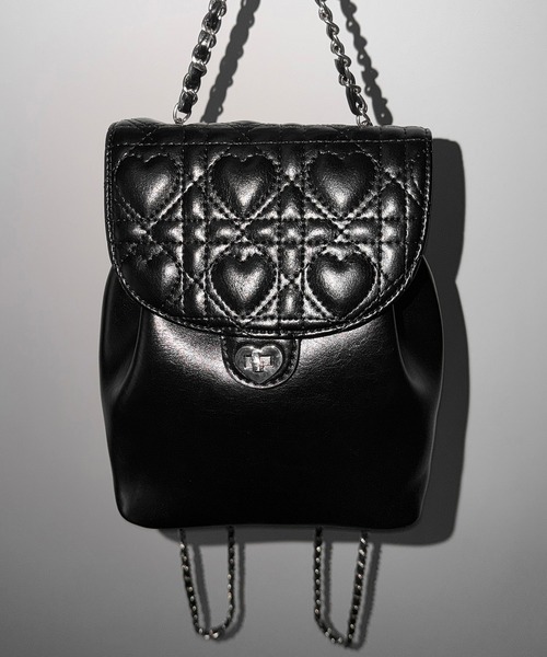 me+em select(ミームセレクト)の「ハートキルティングチェーンミニリュック / heart quilted chain mini backpack ※※(ショルダーバッグ・レディース・ブラック/アイボリー/ピンク・FREE)」の2枚目の写真