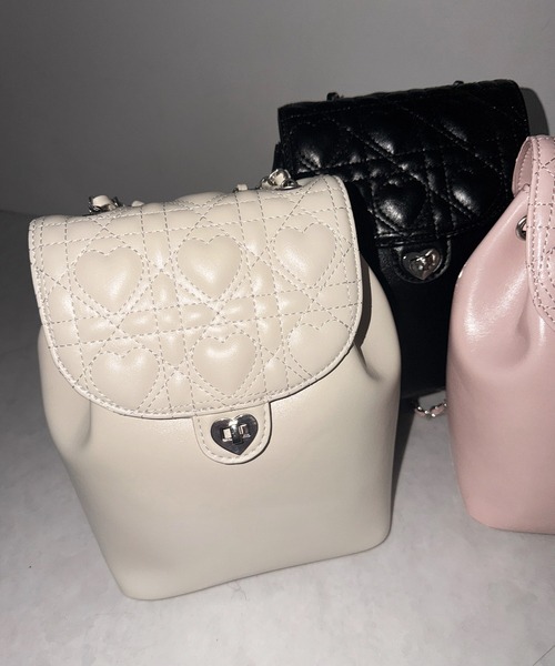 me+em select(ミームセレクト)の「ハートキルティングチェーンミニリュック / heart quilted chain mini backpack ※※(ショルダーバッグ・レディース・ブラック/アイボリー/ピンク・FREE)」の22枚目の写真