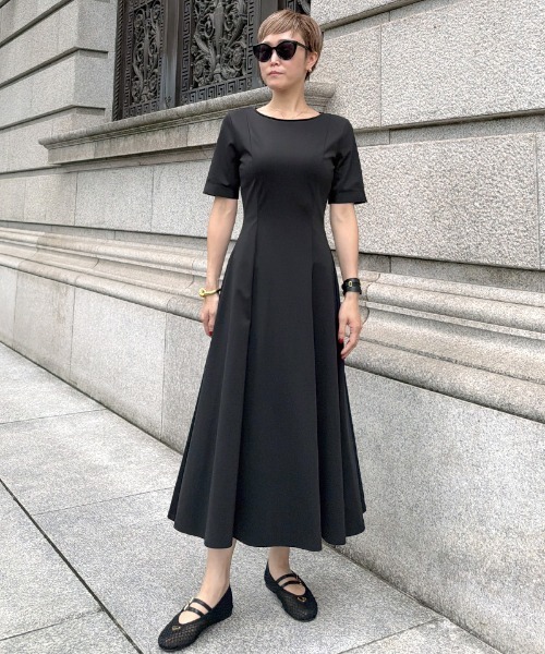 JENNE(ジェンヌ)の「袖グログランカットソーワンピース(ワンピース・レディース・ブラック/ネイビー・MEDIUM/SMALL/LARGE)」の3枚目の写真