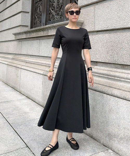 JENNE(ジェンヌ)の「袖グログランカットソーワンピース(ワンピース・レディース・ブラック/ネイビー・MEDIUM/SMALL/LARGE)」の4枚目の写真