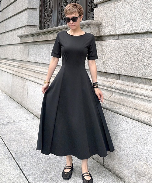 JENNE(ジェンヌ)の「袖グログランカットソーワンピース(ワンピース・レディース・ブラック/ネイビー・MEDIUM/SMALL/LARGE)」の8枚目の写真