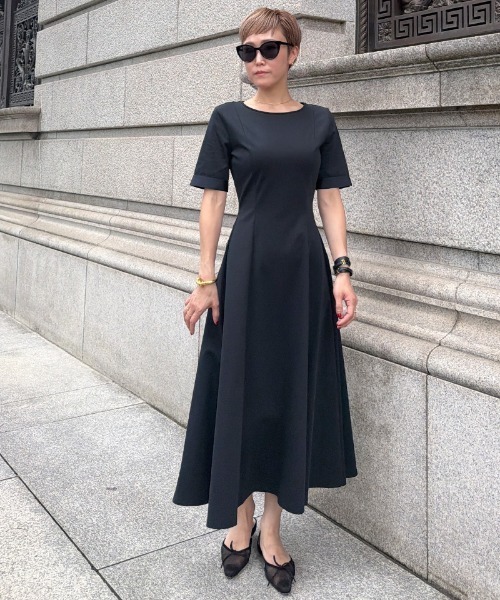 JENNE(ジェンヌ)の「袖グログランカットソーワンピース(ワンピース・レディース・ブラック/ネイビー・MEDIUM/SMALL/LARGE)」の14枚目の写真