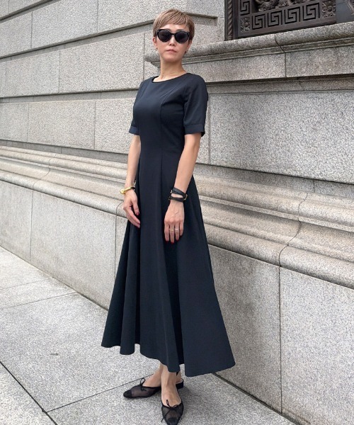 JENNE(ジェンヌ)の「袖グログランカットソーワンピース(ワンピース・レディース・ブラック/ネイビー・MEDIUM/SMALL/LARGE)」の15枚目の写真
