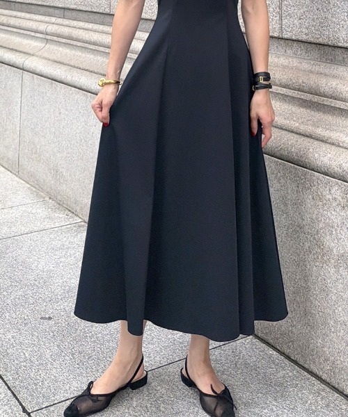 JENNE(ジェンヌ)の「袖グログランカットソーワンピース(ワンピース・レディース・ブラック/ネイビー・MEDIUM/SMALL/LARGE)」の17枚目の写真