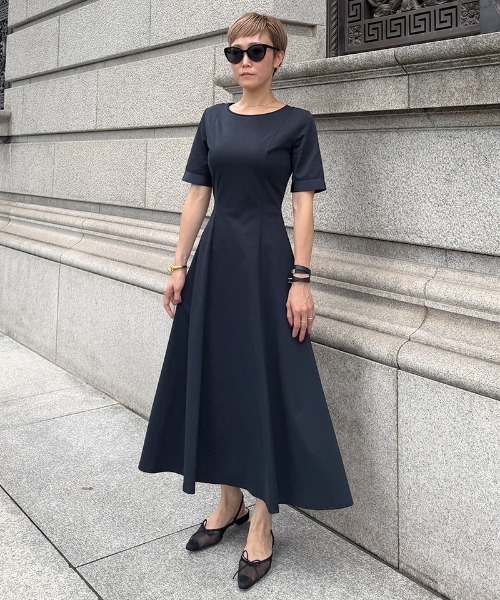 JENNE(ジェンヌ)の「袖グログランカットソーワンピース(ワンピース・レディース・ブラック/ネイビー・MEDIUM/SMALL/LARGE)」の19枚目の写真