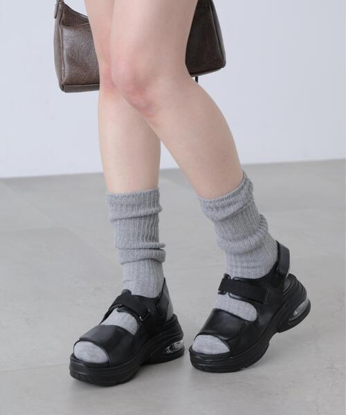 FREE'S MART（フリーズマート）の「エア入りサンダル（スニーカー・レディース・ブラウン/ブラック・MEDIUM/SMALL）」の3枚目の写真