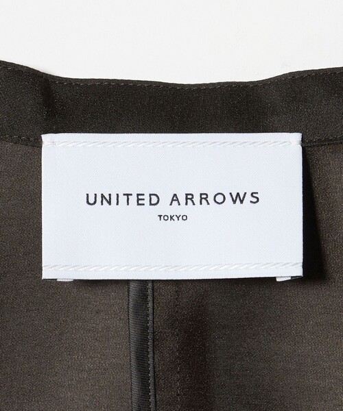 UNITED ARROWS（ユナイテッドアローズ）の「シアー ノーラペル ハーフスリーブ ジャケット ‐ウォッシャブル‐（テーラードジャケット・レディース・ダークブラウン/オフホワイト・38/36）」の17枚目の写真