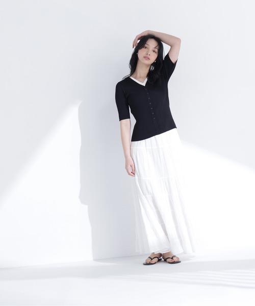 NATURAL BEAUTY BASIC（ナチュラルビューティーベーシック）の「レイヤードＶネックニット（ニット/セーター・レディース・イエロー系その他/グレー系その他/ブラック系その他2・ﾌﾘ-）」の4枚目の写真
