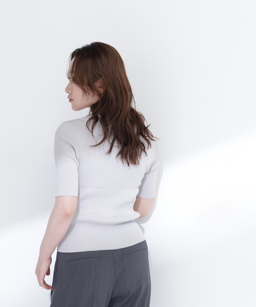 NATURAL BEAUTY BASIC（ナチュラルビューティーベーシック）の「レイヤードＶネックニット（ニット/セーター・レディース・イエロー系その他/グレー系その他/ブラック系その他2・ﾌﾘ-）」の16枚目の写真