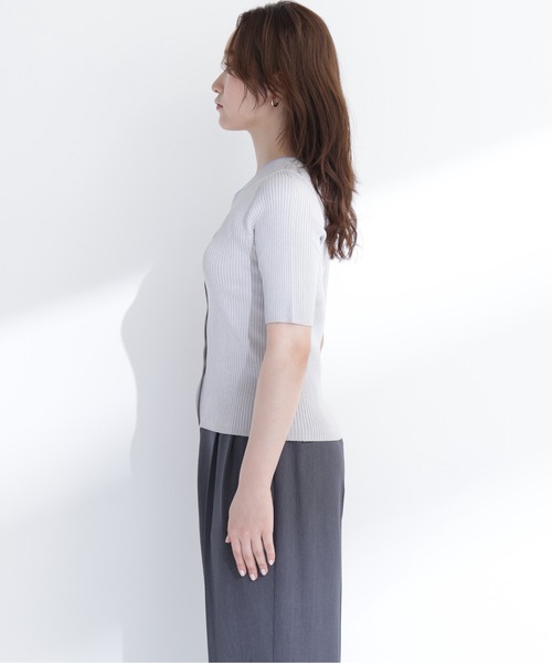NATURAL BEAUTY BASIC（ナチュラルビューティーベーシック）の「レイヤードＶネックニット（ニット/セーター・レディース・イエロー系その他/グレー系その他/ブラック系その他2・ﾌﾘ-）」の19枚目の写真