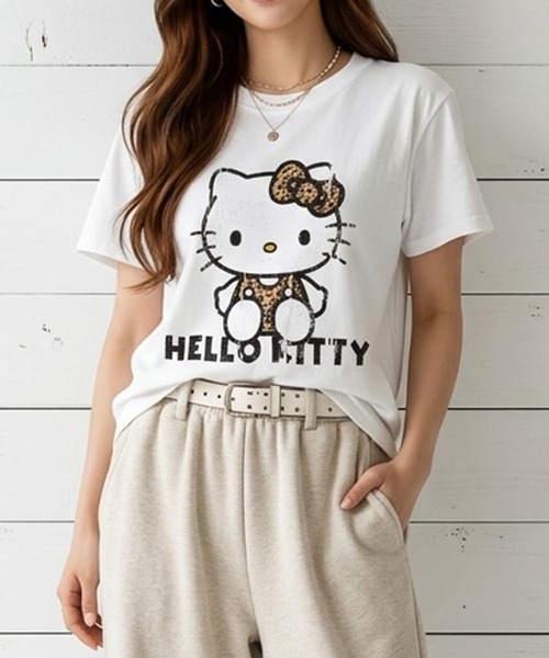 GLAMOROUS JANE(グラマラスジェーン)の「HELLO KITTYレオパード柄半袖Tシャツ(Tシャツ/カットソー・レディース・レッド/オフホワイト/チャコールグレー/ブラック・FREE)」の2枚目の写真