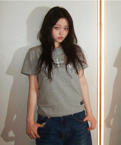FREEMARIO（フリーマリオ）の「トリニティシンボルTシャツ[グレー]（Tシャツ/カットソー・レディース・グレー・SMALL/MEDIUM）」の10枚目の写真
