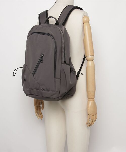 FUNALIVE(ファンアライブ)の「6ポケットデザイン バックパック PCポケット 通勤 通学 軽量 リュックサック(バックパック/リュック・メンズ・ブラック/グレー・FREE)」の22枚目の写真