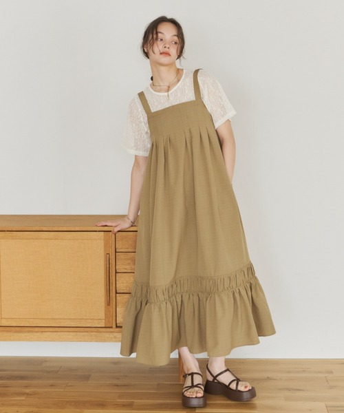 OLUN(オルン)の「front tuck belt cami onepiece/フロントタックベルトキャミワンピース(ワンピース・レディース・アイボリー/ブラウン/ベージュ・MEDIUM/SMALL)」の17枚目の写真