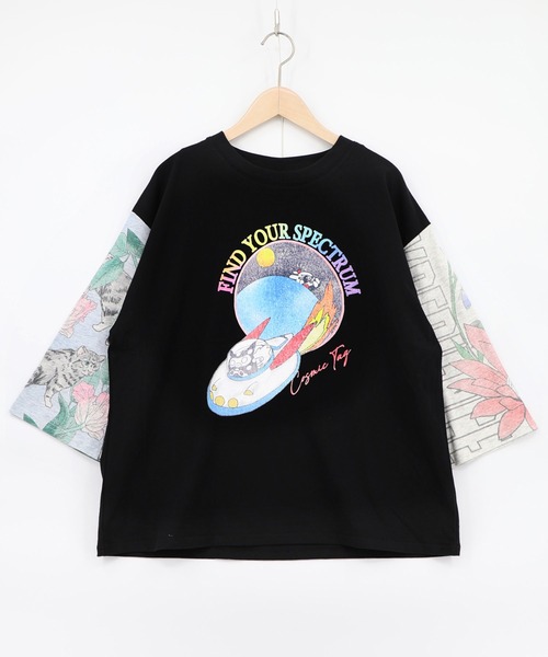 ScoLar(スカラー)の「162625:花ネコ袖柄切替 フクミン・モケの宇宙大冒険プルオーバー(Tシャツ/カットソー・レディース・オートミール/パープル/ブラック・M)」の1枚目の写真
