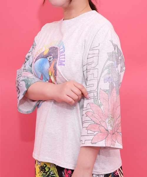 ScoLar(スカラー)の「162625:花ネコ袖柄切替 フクミン・モケの宇宙大冒険プルオーバー(Tシャツ/カットソー・レディース・オートミール/パープル/ブラック・M)」の8枚目の写真