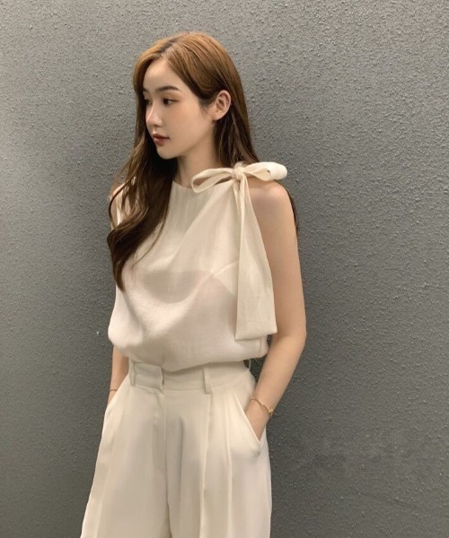 FAVORITO(ファヴォリート)の「リボントップス(その他トップス・レディース・ブラック/オフホワイト/ベージュ・F)」の4枚目の写真