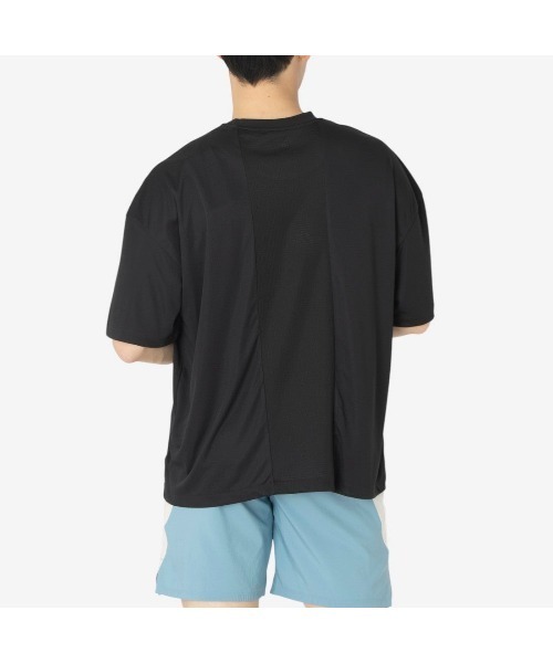 Reebok(リーボック)の「バスケットボール リラックス Tシャツ / ID BASKETBALL RELAXED T-SHIRT(Tシャツ/カットソー・メンズ・ブラック/ホワイト・X-LARGE/SMALL/MEDIUM/LARGE)」の17枚目の写真