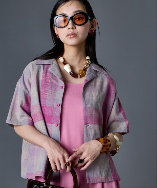 GEVS.(ジェイヴィス)の「綿100%チェックシャツ<大きいサイズ有>GEVS.(シャツ/ブラウス・レディース・グレー系/ピンク系・M/L/LL/3L/4L/5L)」の1枚目の写真