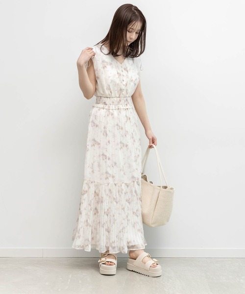 RANDA(ランダ)の「プリーツティアードシフォンワンピース(ワンピース・レディース・ブルー/グリーン/ピンク・1/0)」の1枚目の写真