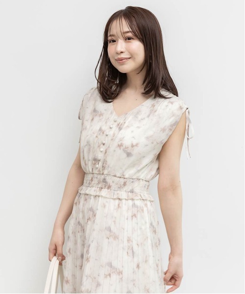 RANDA(ランダ)の「プリーツティアードシフォンワンピース(ワンピース・レディース・ブルー/グリーン/ピンク・1/0)」の4枚目の写真