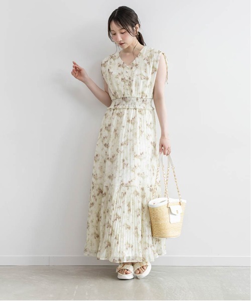 RANDA(ランダ)の「プリーツティアードシフォンワンピース(ワンピース・レディース・ブルー/グリーン/ピンク・1/0)」の13枚目の写真