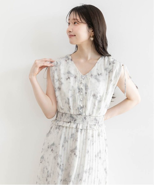 RANDA(ランダ)の「プリーツティアードシフォンワンピース(ワンピース・レディース・ブルー/グリーン/ピンク・1/0)」の16枚目の写真