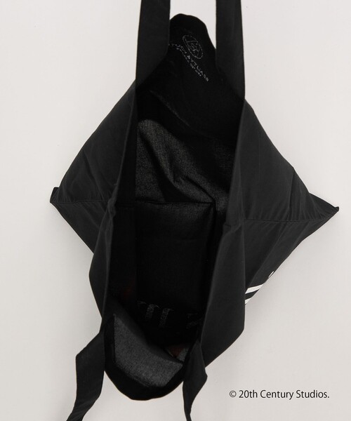 BEAUTY&YOUTH UNITED ARROWS(ビューティーアンドユースユナイテッドアローズ)の「【別注】<プラダを着た悪魔2>ロゴ トートバッグ(トートバッグ・レディース・ホワイト/ブラック・FREE)」の12枚目の写真