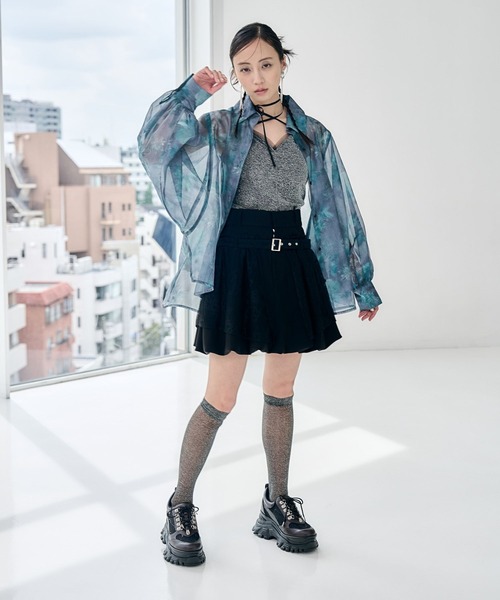 HARE(ハレ)の「Vネックカップツキキャミソール(HARE)(キャミソール・レディース・ライトブルー/ブラック×シルバー/ブルー/マルチ・FREE)」の5枚目の写真