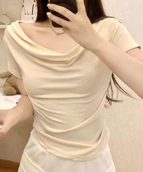 Teem Store(チームストア)の「ドレープネックオフショルカットソー 半袖(Tシャツ/カットソー・レディース・ブラック・S)」の5枚目の写真
